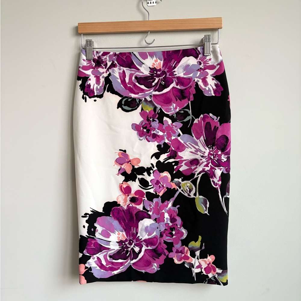 White House Black Market Floral Pencil Skirt  Size 0 NEW - Picture 3 of 6